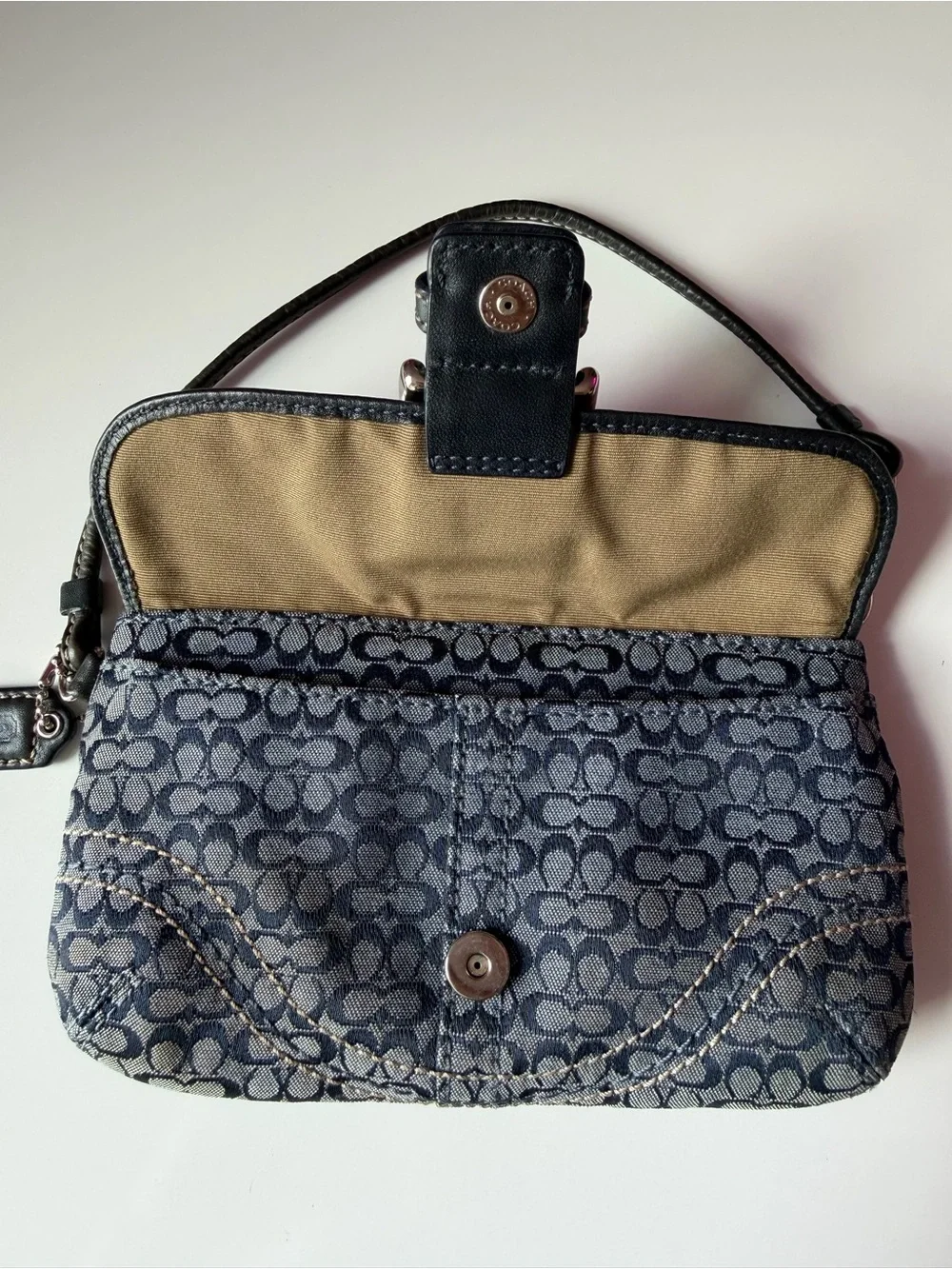 Coach Navy buckle Signature Canvas Wrislet with Leather Trim vintage y2k Bag